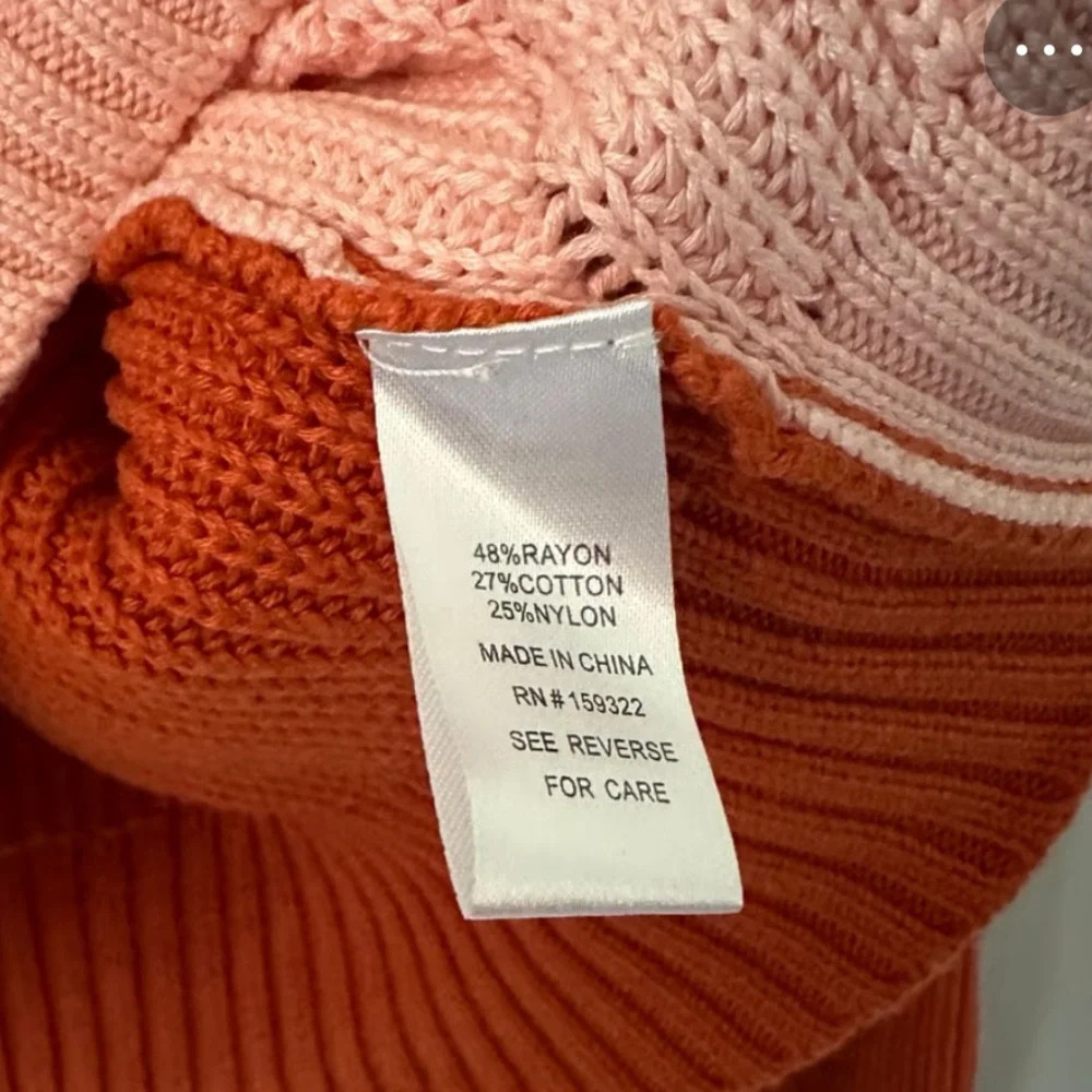 Central Park West Colorblock Cotton Blend Sweater Size Medium Oversize EUC - Picture 5 of 6